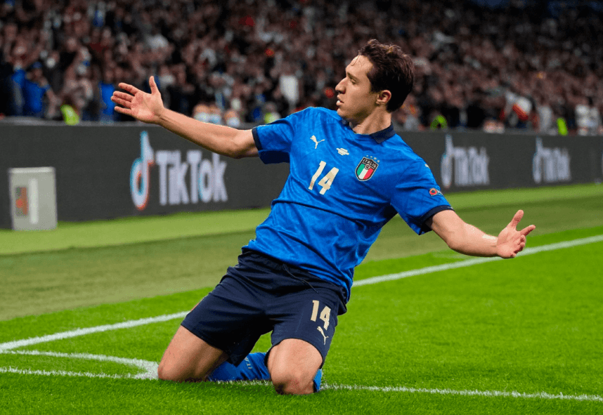 昔日闪耀亚平宁，今朝铩羽英伦三岛，意大利头号球星为何沉沦？