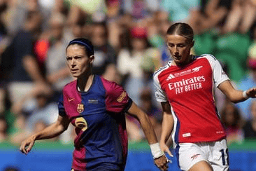 1-0，阿森纳女足掀翻西女超豪门，勇夺队史第二个女足欧冠冠军